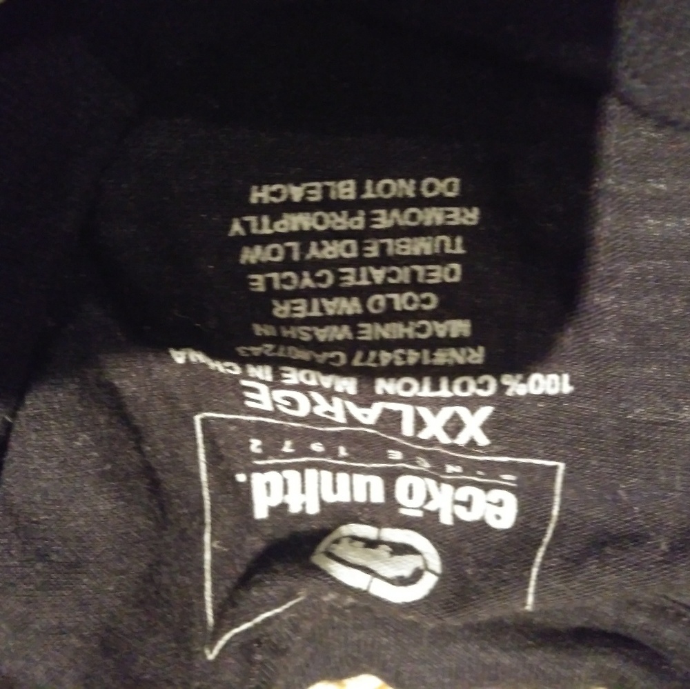 T-shirt - Picture 3 of 3